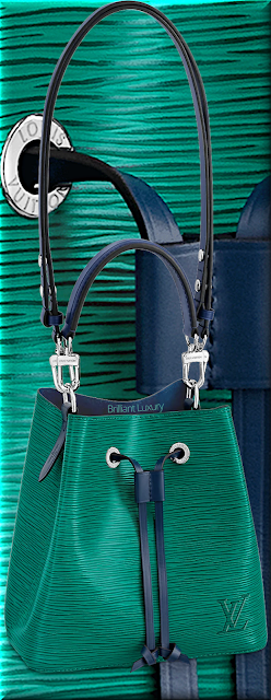 Louis Vuitton NéoNoé BB bucket bag in vert emeraude green and indigo blue trim #bags #louisvuitton #brilliantluxury