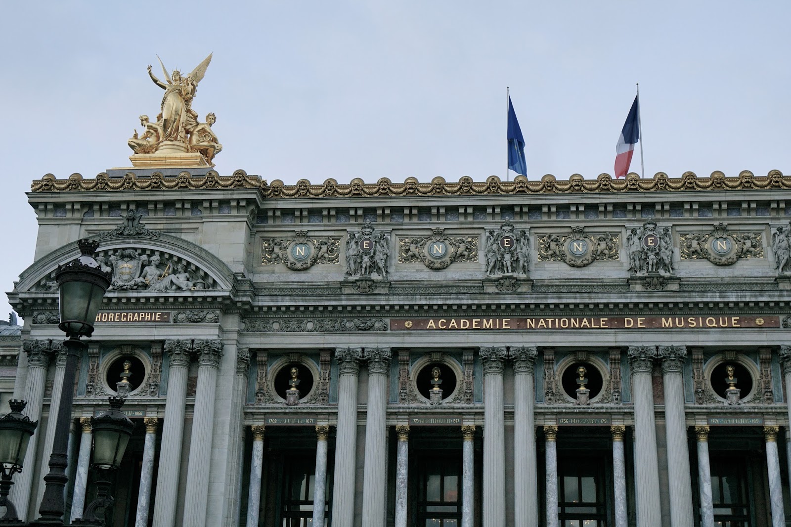 ガルニエ宮（Palais Garnier）　芸術の神ミューズ