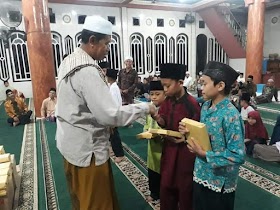 Malam Nuzul Qur'an, Warga Sekernan Jadikan Momen Penyerahan Hadiah Lomba Selama Ramadhan