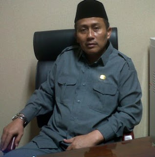 Drs.H.Husnul Aqib.MM Anggota Komisi A 