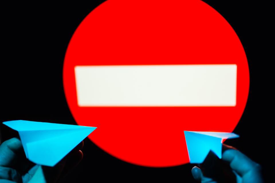 ارسال رسالة الى شركة ابل