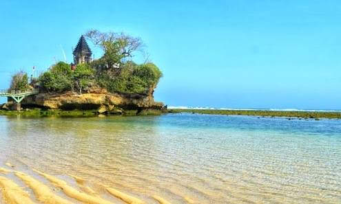 Keindahan Pantai Balekambang Malang