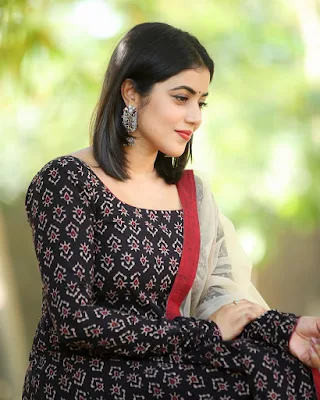 Actress Poorna Shamna Kasim New Photo Shoot Pics