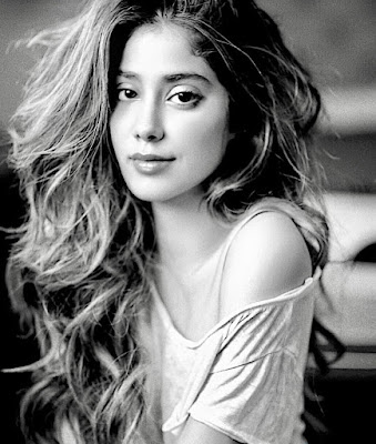 hot images of jhanvi kapoor 