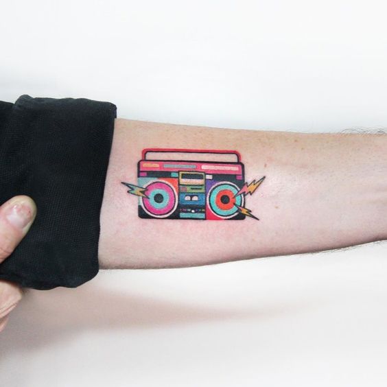 Tatuajes de cassettes de los 80 y 90