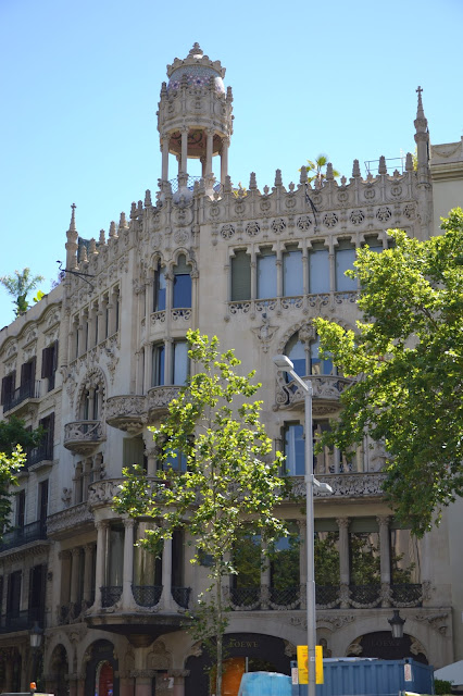 Barcelona i jaj katalońska secesja - dzielnica Eixample