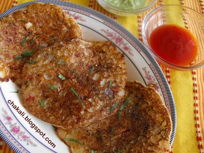 rava ghavan, sooji pancakes, semolina pancakes, Indian pancakes