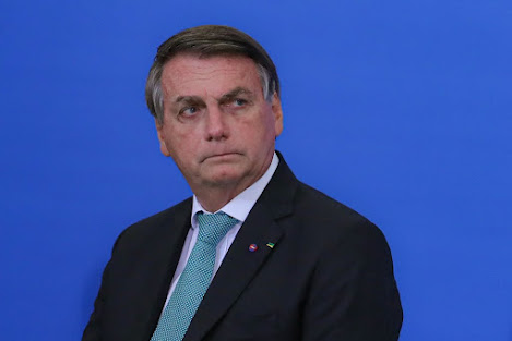 Bolsonaro diz ter sido barrado de jogo do Santos e critica passaporte de vacinação