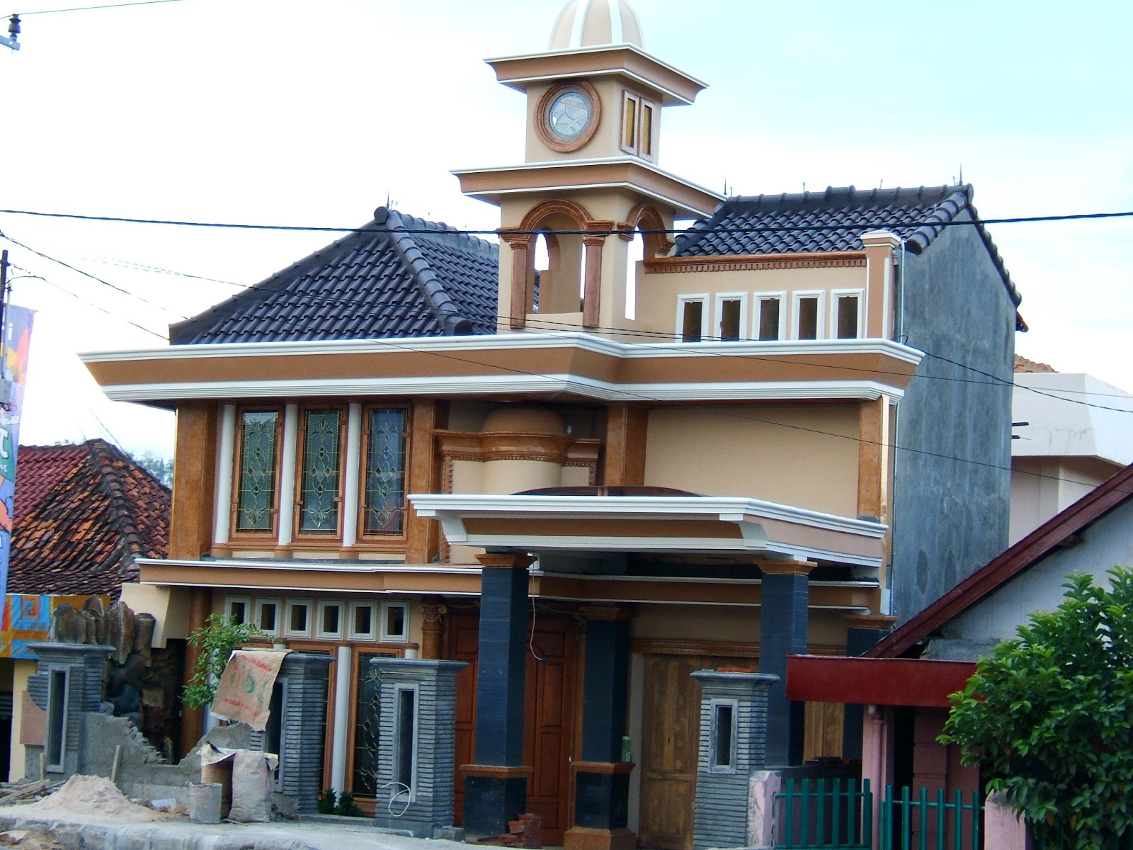 Kumpulan Warna  Cat Rumah  Kuning Emas Arsihome