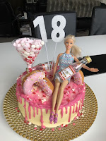 Decoración de tortas de Barbie borracha