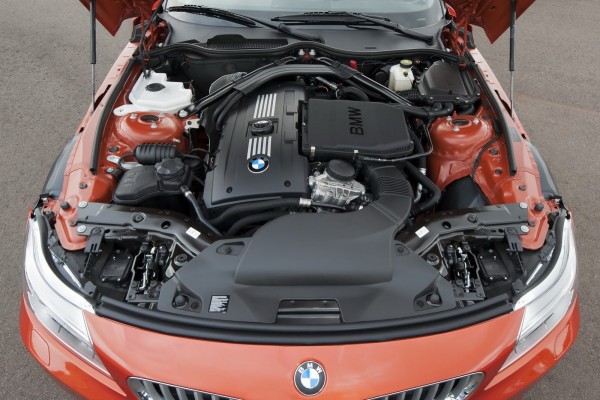 2014 BMW Z4 Roadster Engine View