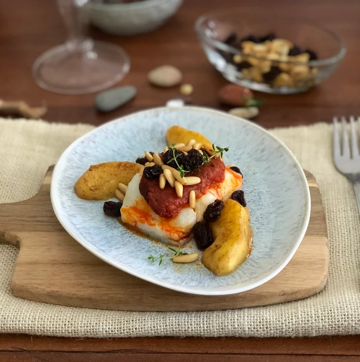 Bacalao confitado con sobrasada y manzana