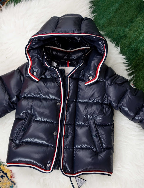 Moncler kurtka jak odróżnić oryginał i podróbkę