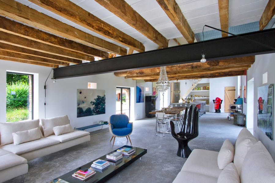 loveisspeed  Inspiring Barn  Conversion  in Burgundy 