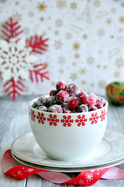 How to make Frosted Cranberries (Candied Cranberries) with video tutorial. Festive holiday treats and garnisd.   http://uTry.it