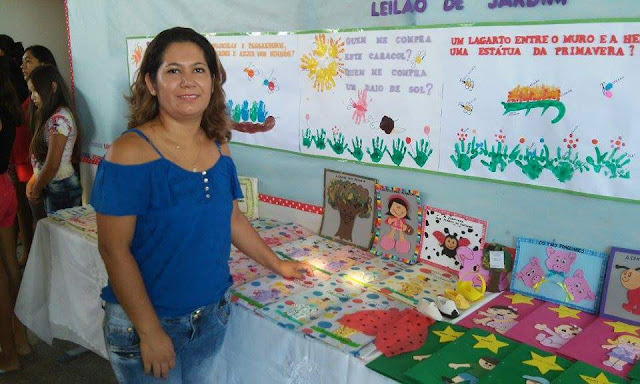 Exposição Poesia Leilão de Jardim Livro de Pano Berçário