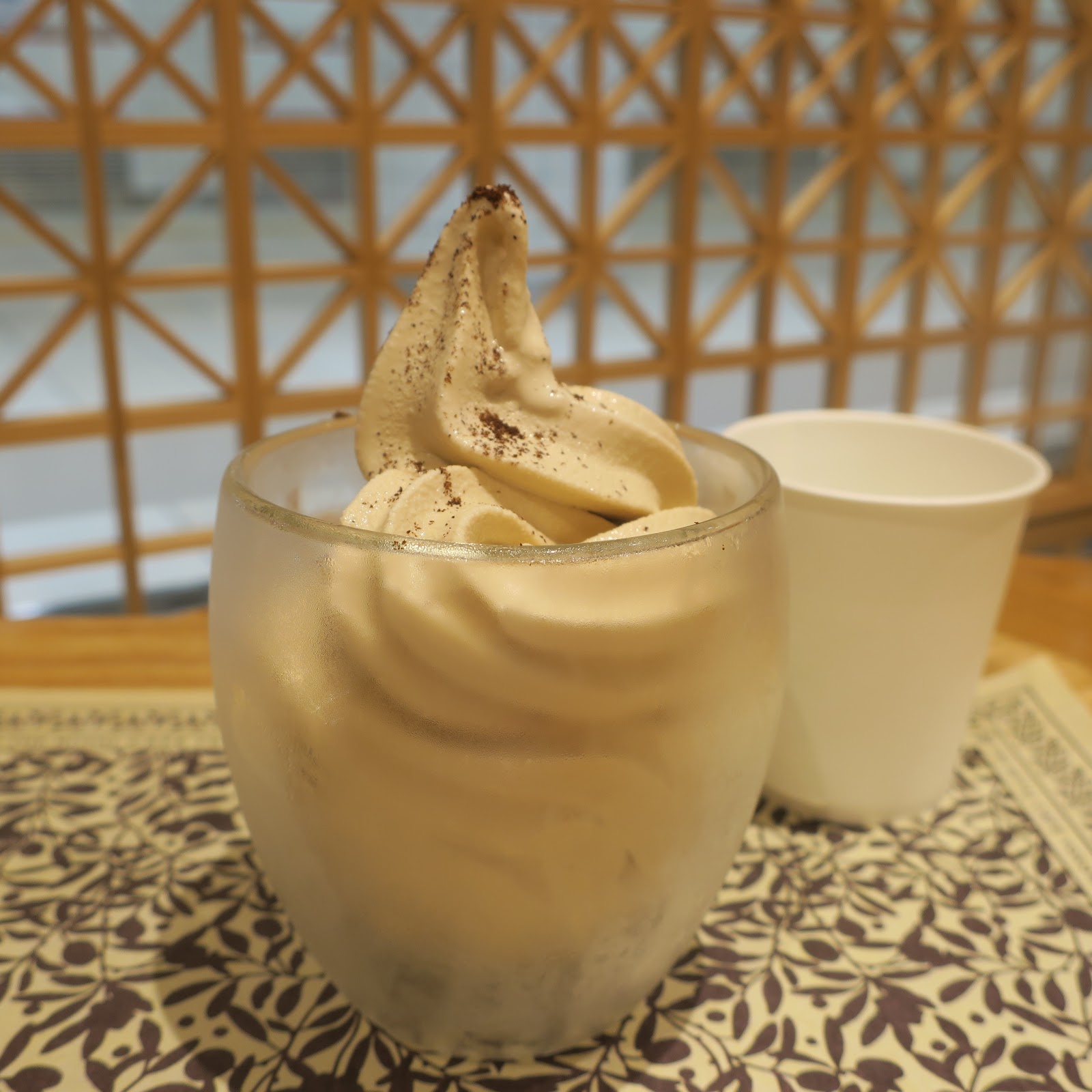 【THE ROYAL CAFE YOKOHAMA（ザロイヤルカフェヨコハマ）／神奈川県：横浜駅地下】オリジナルコーヒーソフトクリーム：500円