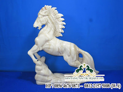 Patung Kuda Berkualitas, jual patung marmer, pengrajin patung marmer