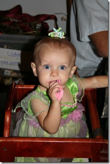 Cori - Halloween 2010 054