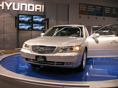 2006 Hyundai Azera at the Portland International Auto Show in Portland, Oregon, on January 28, 2006