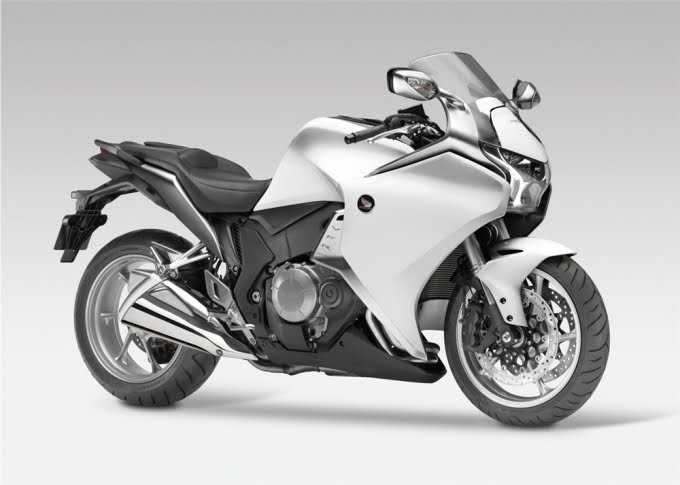 NEW HONDA VFR1200F ( 2010 )