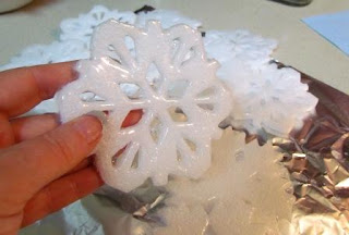 easy to make snowflake soaps for gifts1