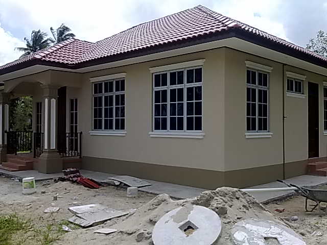 AZ REFQEE HOME BINA ATAS TANAH SENDIRI BANGLO  CANTIK  