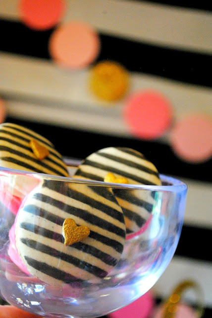 Kate Spade inspired macarons from Sprinkle Made for Fizzy Party's BFF party 