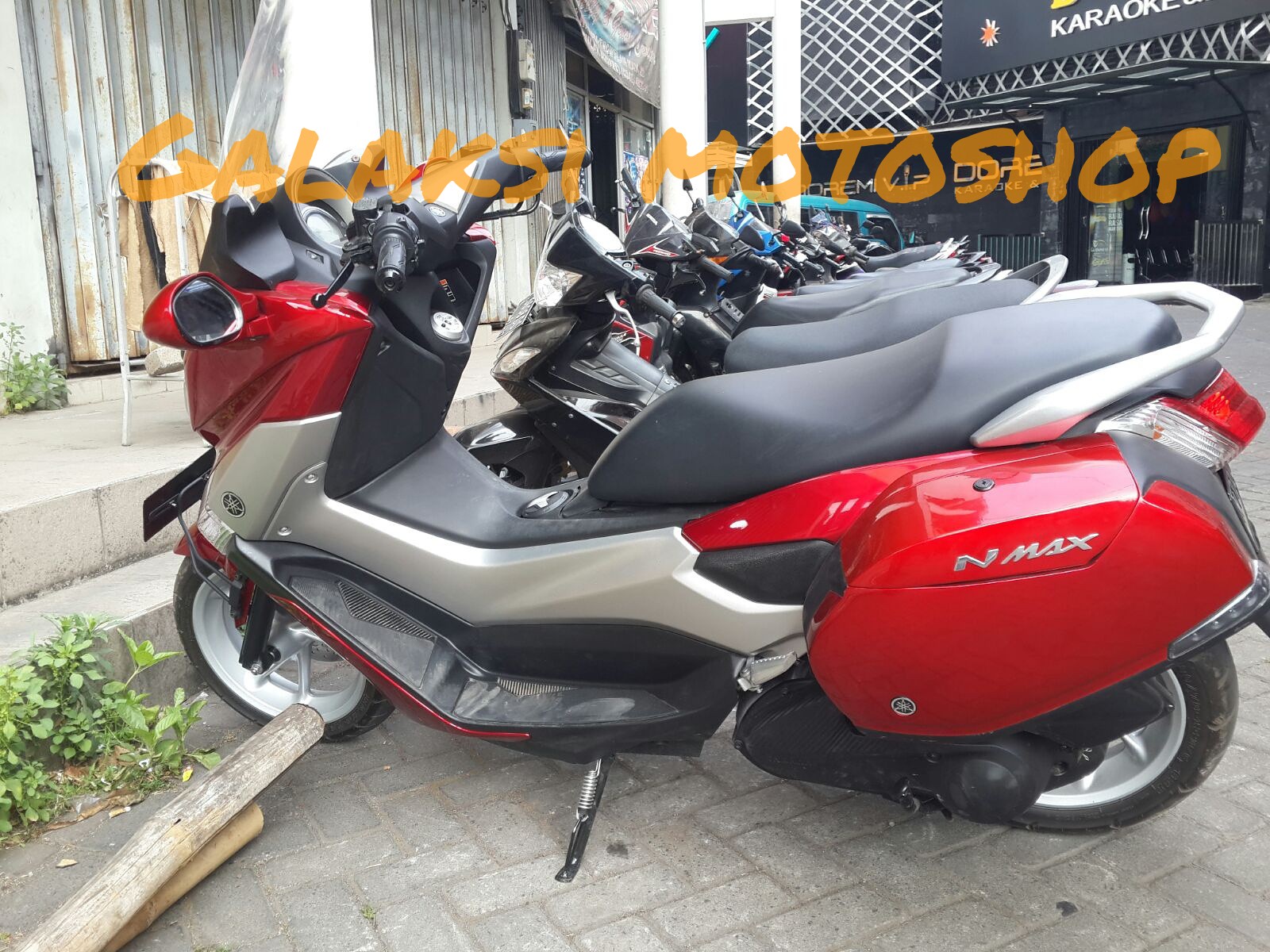 Yamaha Nmax Modifikasi Side Box  tahun ini