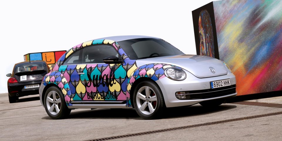 VW beetle gets covered in ART