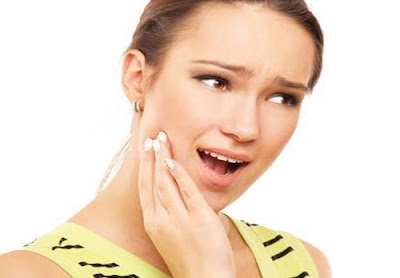 Mọc răng khôn bị đau họng có đáng lo ngại? 1
