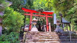 人文研究見聞録：鏡神社（竜王町） ［滋賀県］