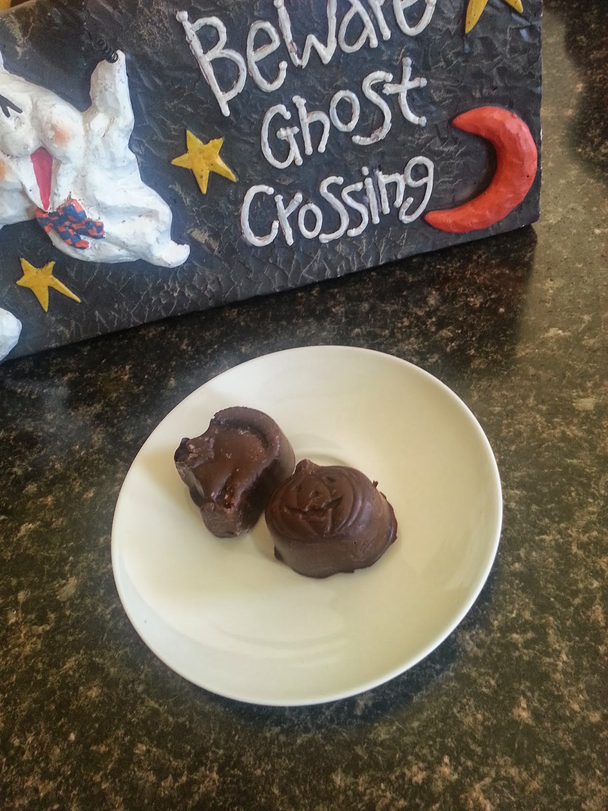 FitViews: Paleo-Friendly Halloween Treats: Dark Chocolate Almond Bites