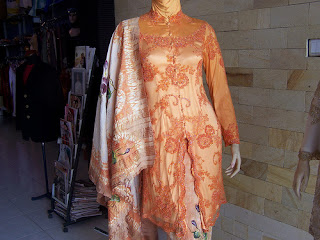 Desain Model Kebaya Modern Muslim Terbaru 2011