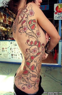 hot girl tattoo