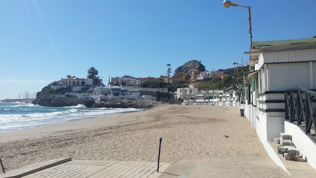 Que ver cerca de Barcelona, Bodegas Güell, Gaudí, Garraf, costas del Garraf,