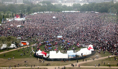 Royal Wedding Bunting on Wedding Crowd  Hyde Park Is Eclipsed By The Throngs Who Came Together