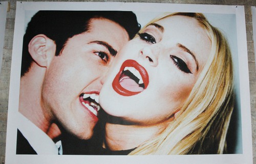 lindsay lohan vampire pictures. Lindsay Lohan goes vampire