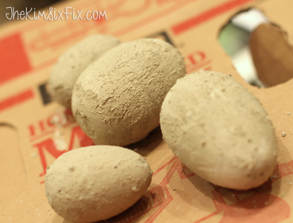 Smoothing concrete eggs