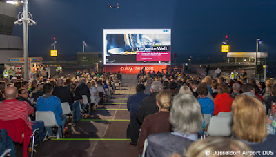 http://www.duesseldorf.de/top/thema010/events/veranstaltungen/openairportkino/index.shtml 