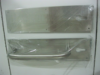 handle pintu toilet