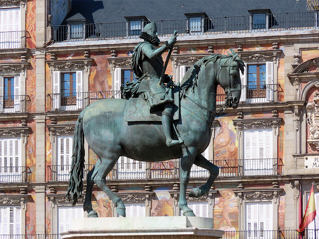 Equestrian statue of King Philip III by Jean Boulogne and Pietro Tacca, Plaza Mayor, Madrid