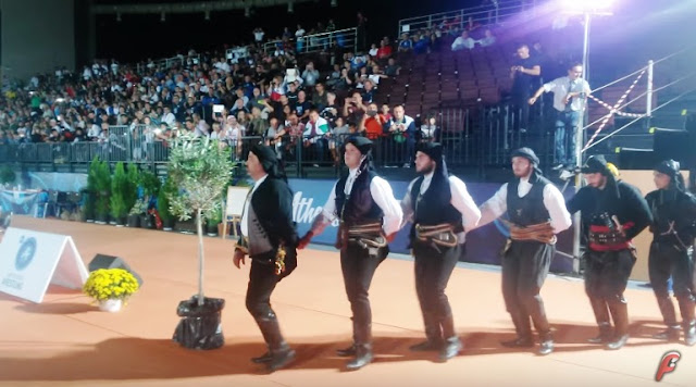 Με τον Πυρρίχιο χορό Σέρρα, πραγματοποιήθηκε η έναρξη του Παγκοσμίου Πρωταθλήματος Πάλης Βετεράνων! (Video)