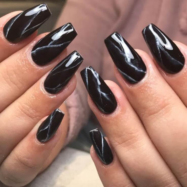 Dark Ombré and Coffin Nails Gothic Nail