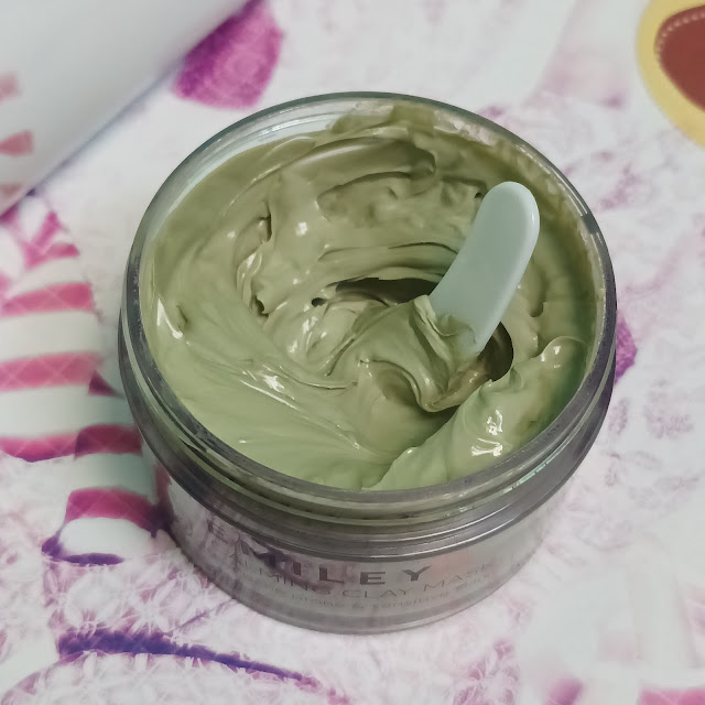 Emiley Calming Clay Mask