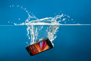 AMAZING TRICKS OF GETTING YOUR WET HANDSET SAFE