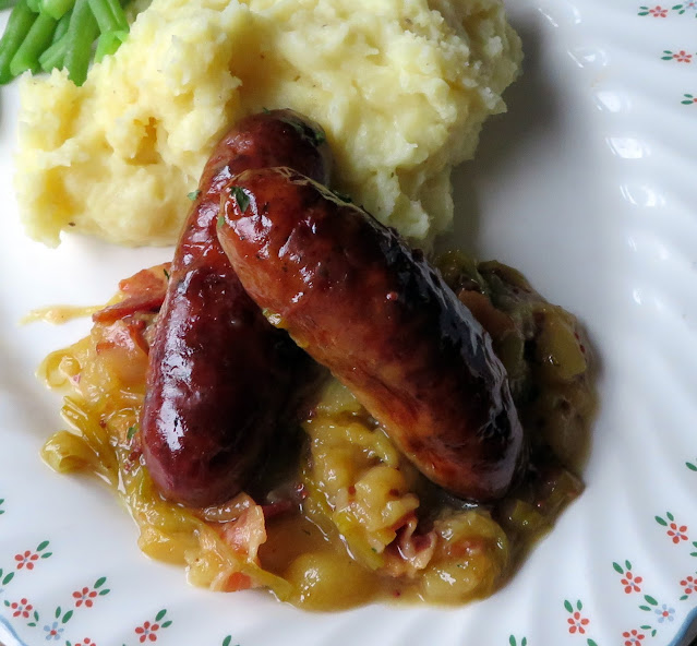 Braised Sausages with an Apple Gravy