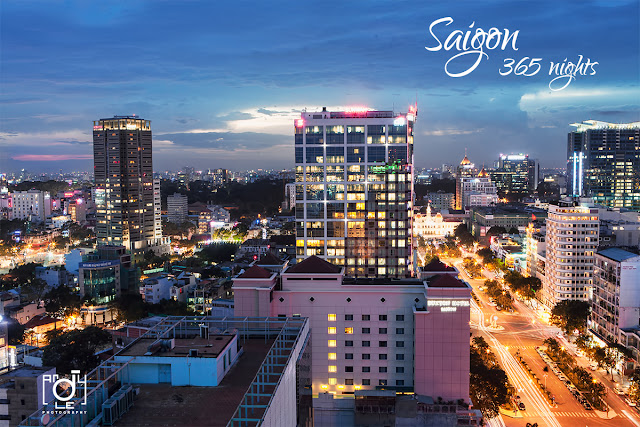 Saigon by night 