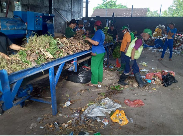   Percepat Pengolahan, DLHK Dalam Proses Pilah Sampah di TPS3R