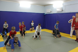 Занятия спортом в Зеленограде с 3 лет. Физическаяподготовка для малышей.